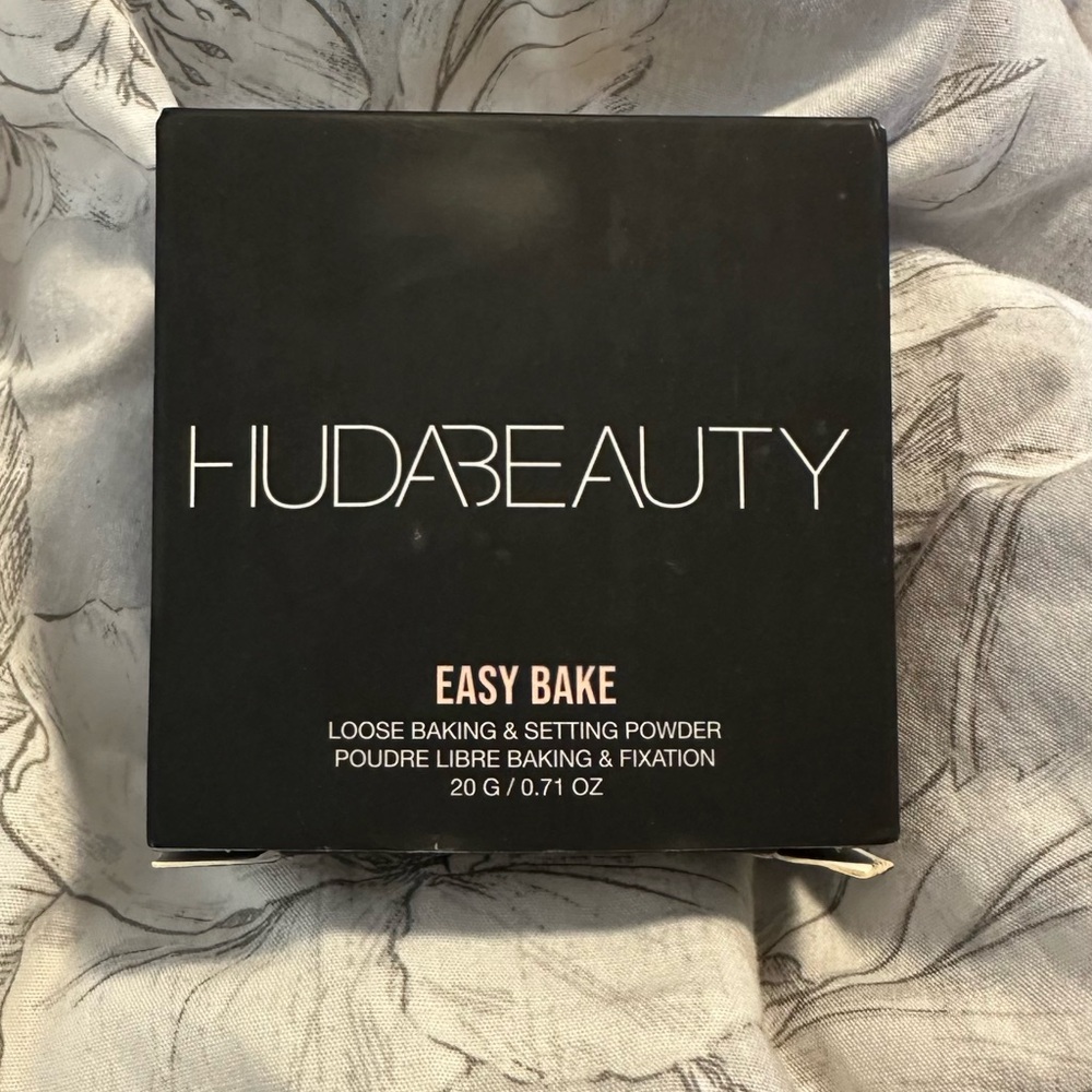 HUDA BEAUTY EASY BAKE - PEACH PIE